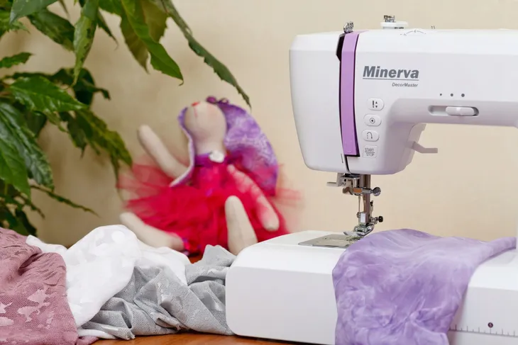 maszyna-do-szycia-minerva-decormaster