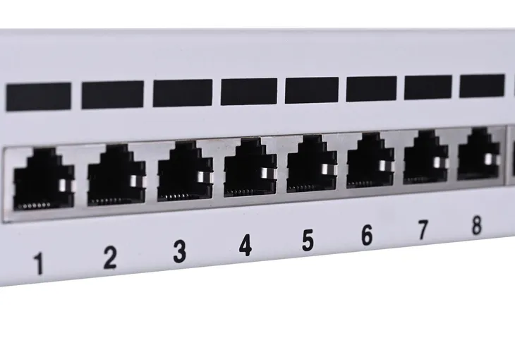 lanberg-patch-panel-10-12-port-1u-kat-6-ftp-wysokosc-produktu-4-4-cm