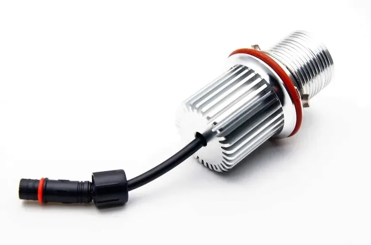 zarowki-ringi-marker-led-80w-bmw-e39-e53-e60-e61-e63-e64-e65-e66-e87-x3-x5-trwalosc-30000-h