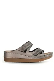 damskie-klapki-casual-szare-na-platformie-z-azurowym-wzorem-36-5ha