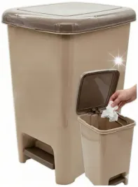 kosz-na-smieci-slim-15-l-z-pedalem-kompaktowy-estetyczny-do-domu-bezowy