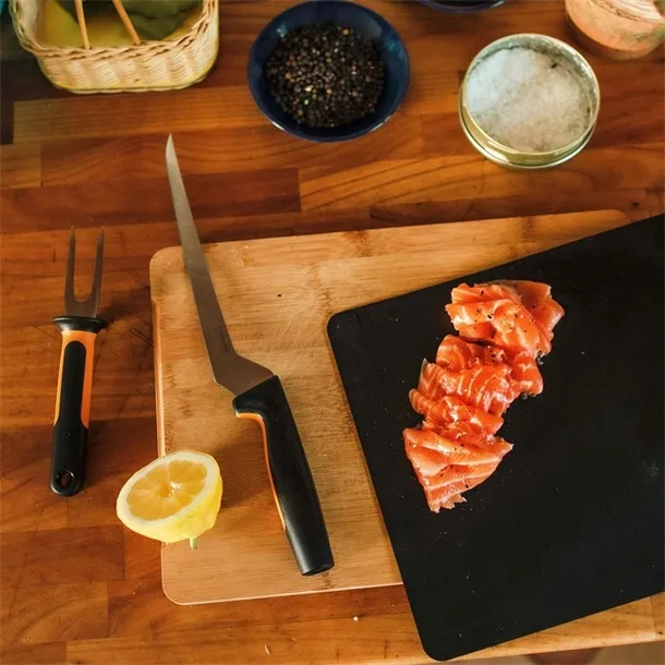 fiskars-noz-do-filetowania-functional-form-material-uchwytu-plastik