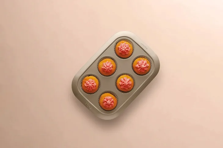 forma-do-muffinek-berghoff-29-waga-z-opakowaniem-0-4-kg