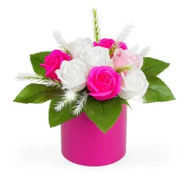 flowerbox-kwiaty-mydlane-pachnace-dedykacja-prezent-zareczyny