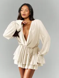 missguided-kremowa-sukienka-mini-z-falbanami-i-dekoltem-v-m-1ma