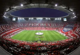 fototapeta-na-flizelinie-obraz-stadion-fc-bayern-xxl-366-x-254-cm