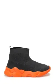 czarne-meskie-sportowe-buty-wysokie-z-pomaranczowa-podeszwa-34-5ha