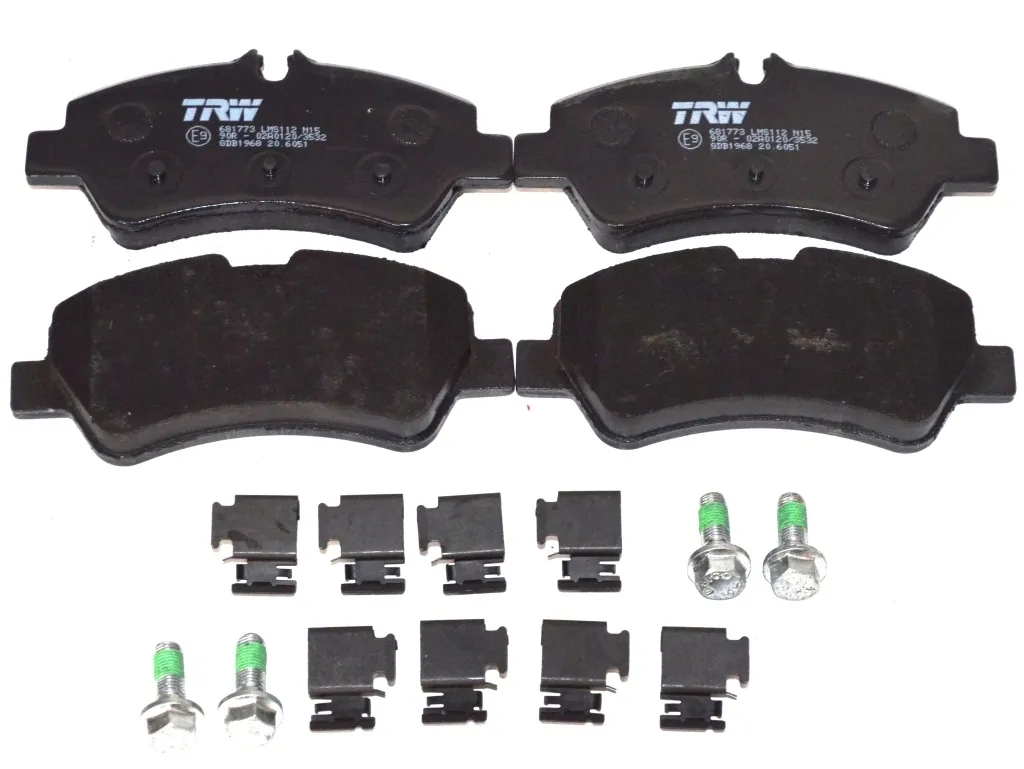 klocki-ham-ford-transit-13greater-tyl