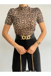 damskie-body-z-krotkim-rekawem-w-panterkowy-wzor-z-golfem-l-5ha-l-5ha