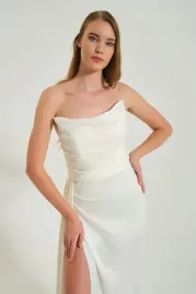 elegancka-sukienka-wieczorowa-biala-z-marszczeniami-na-jedno-ramie-40-5ha
