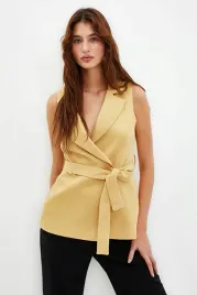 trendyol-elegancka-kamizelka-zolta-z-kolnierzem-i-wiazaniem-38-5-a