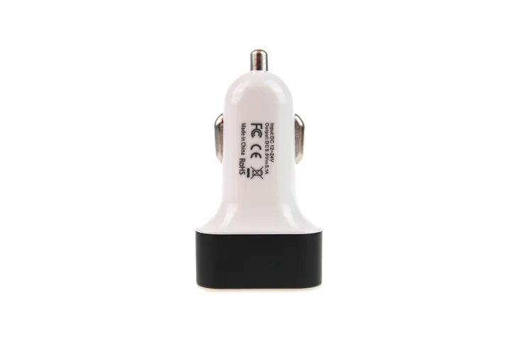 ladowarka-samochodowa-3xusb-biala-pch-03-liczba-urzadzen-ladowanych-jednoczesnie-3