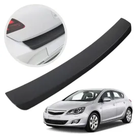 nakladka-listwa-ochronna-na-tylny-zderzak-do-opel-astra-iv-j-2012-2015-hb