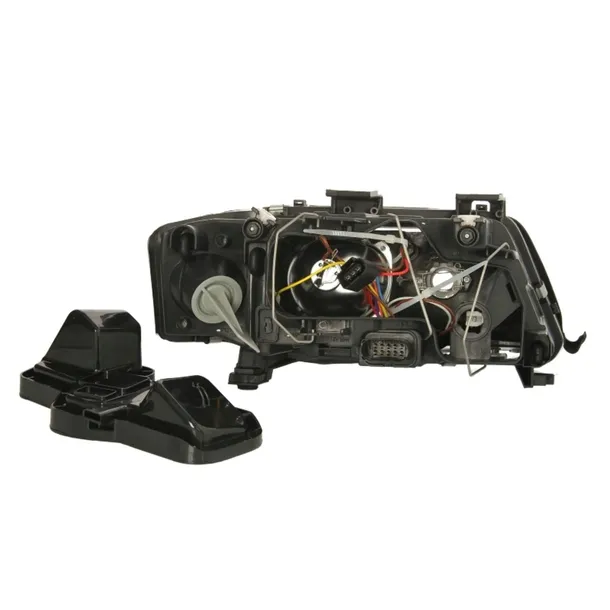 reflektor-audi-a6-99-00-typ-samochodu-4x4-suv-autobusy-niezdefiniowany-samochody-ciezarowe-samochody-dostawcze-samochody-kempingowe-samochody-osobowe