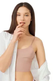 dopasowany-top-na-ramiaczkach-w-bezowym-kolorze-z-lycra-s-5ha