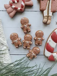 pierniczek-swiateczny-mini-ciastki-5-sztuk