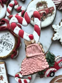 pierniczek-swiateczny-dziewczyna-z-cukrowym-sercem-candy-cane