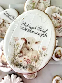 ciastko-lukrowane-pisanka-wielkanocna-jajo-do-koszyczka-owieczka-zyczeniami