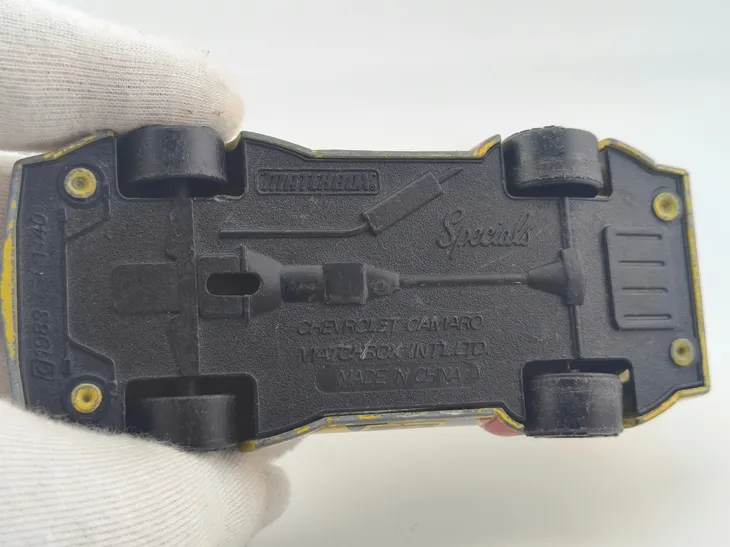 matchbox-specials-chevrolet-camaro-marka-matchbox