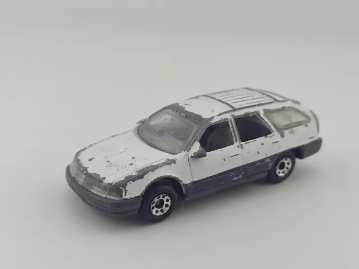 matchbox-mercury-sable-wagon