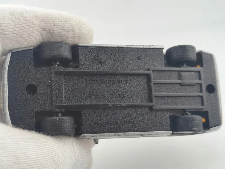 mctoy-lotus-esprit-1-38-marka-inna