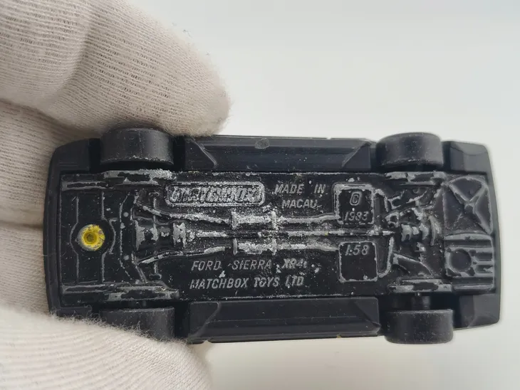 matchbox-ford-sierra-xr4i-marka-matchbox