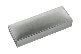 etui-na-artykuly-pismienne-z-wysciolka-welurowa-srebrne-titanum