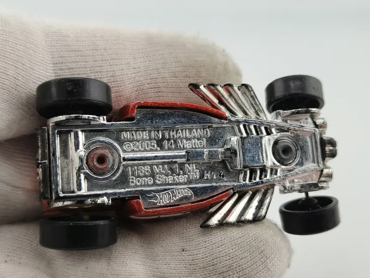 hot-wheels-treasure-hunt-th-bone-shaker-marka-hot-wheels