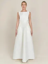apart-fashion-biala-suknia-slubna-z-gladkim-dekoltem-lodka-40-17ba