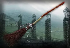 replika-miotly-firebolt-z-harry-ego-pottera-w-skali-1-1-kolekcjonerska