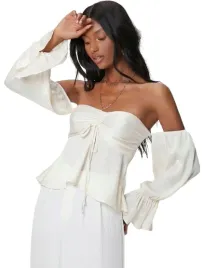 shein-kremowa-bluzka-z-odkrytymi-ramionami-i-falbanami-38-1je