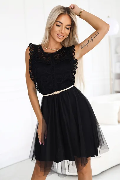 sukienka-model-greta-454-5-black-numoco-linia-petite-dla-niskich