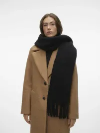 vero-moda-czarny-szal-z-fredzlami-classic-na-sezon-przejsciowka-m-7ba