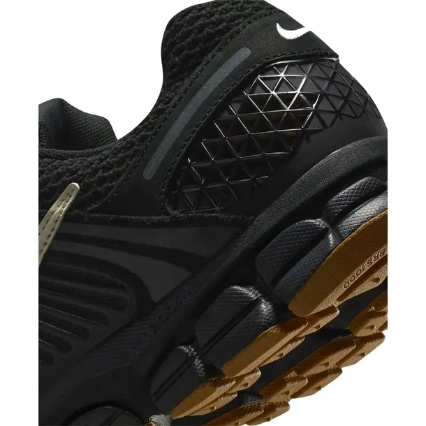 zoom-vomero-5-kod-producenta-ib4005010-marka-nike