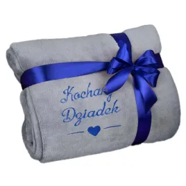 koc-z-z-mikrofibry-200x220-z-haftem-dedykacji-prezent-na-dzien-dziadka