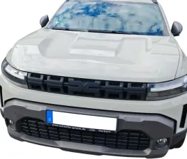 dacia-bigster-oslona-logo-przod-clean-look