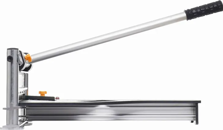 przecinarka-do-laminatu-kd635-stan-nowy-maksymalna-szerokosc-paneli-230-mm