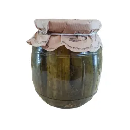 ogorki-czosnkowe-730ml-nadwarcianskie-specjaly
