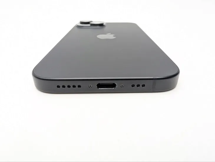 apple-iphone-15-128gb-czarny-typ-smartfon