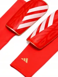 ochraniacze-na-golen-adidas-tiro-sg-lge-iq4041-czerwone-r-m