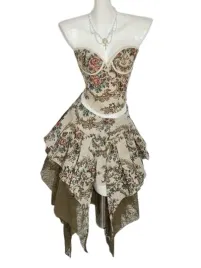 shein-elegancki-top-na-ramiaczkach-wzor-roslinny-s-1ki