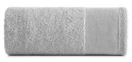 recznik-kapielowy-emi-70x140-cm-srebrny-staranny-haft-subtelna-bordiura