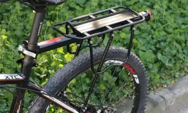 bagaznik-rowerowy-tylny-wytrzymaly-50kg-uniwersalny-regulowany-z-odblaskiem