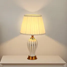 lampa-stolowa-ceramiczna-e27-z-abazurem-biala-lampka-nocna-51-cm