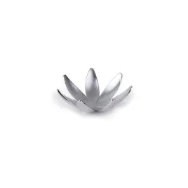 stojak-na-pierscionki-srebrny-ozdobny-kwiat-organizer-do-toaletki-magnolia