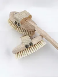 szczotka-do-masazu-ciala-naturalna-drewno-szczecina-wlokno-z-agawy