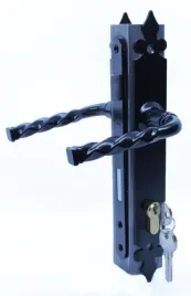 klamki-do-furtki-zamek-klamka-kaseta-40x40-zestaw-do-wspawania-steelfence