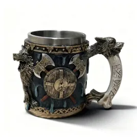 kubek-wikinga-dekoracyjny-wilk-i-topory-metalowy-retro-sredniowiecze-kufel