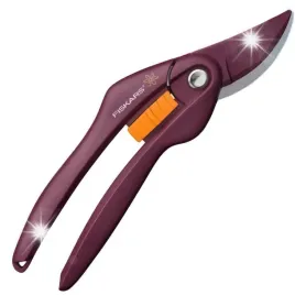 fiskars-sekator-nozycowy-nozyce-ostre-solidny-ogrodowy