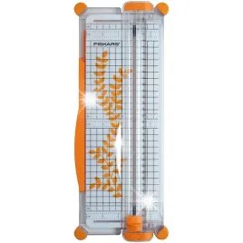 fiskars-trymer-gilotyna-obcinarka-papieru-a4-9893